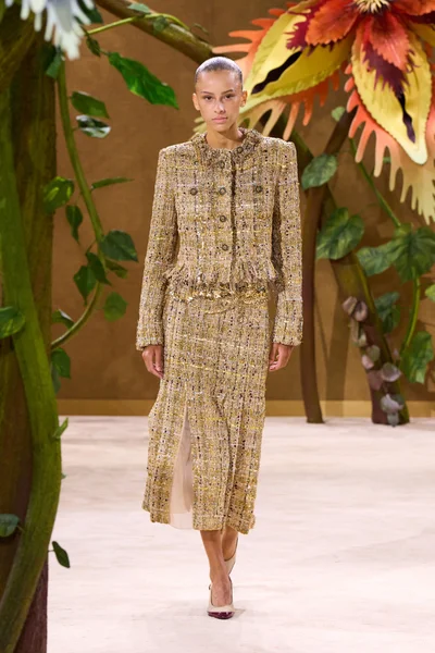 Look 55